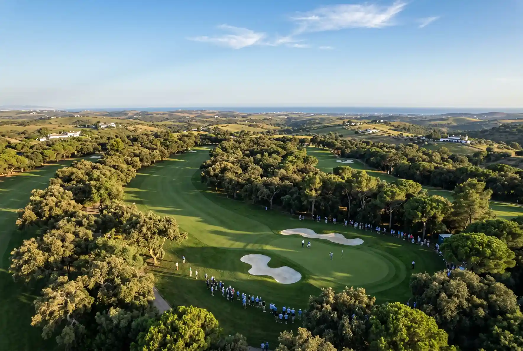 Vista aérea del recorrido de Valderrama durante un torneo del LIV Golf en Andalucía